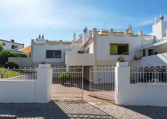 Casa Alegria - Alporchinhos Beach House With Pool Porches (Algarve)