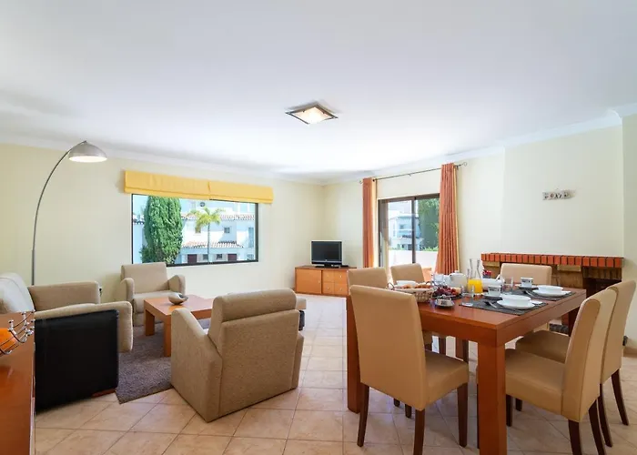Holiday home Casa Alegria - Alporchinhos Beach House With Pool